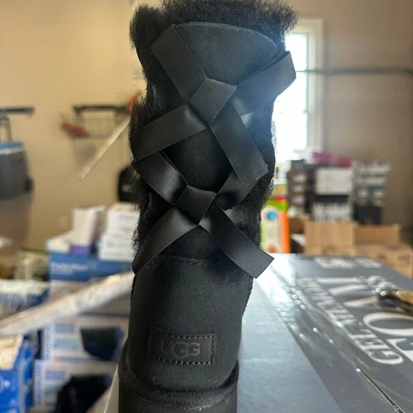 Ugg Bailey Bow II - Picture 3 of 3